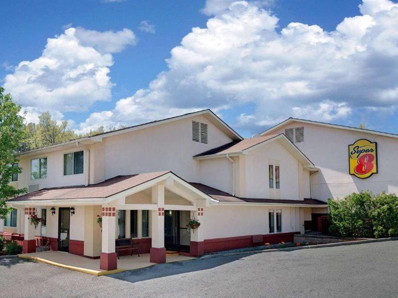 Motel Super 8 By Wyndham Newburgh/West Point Stewart Intl Airport Exterior foto