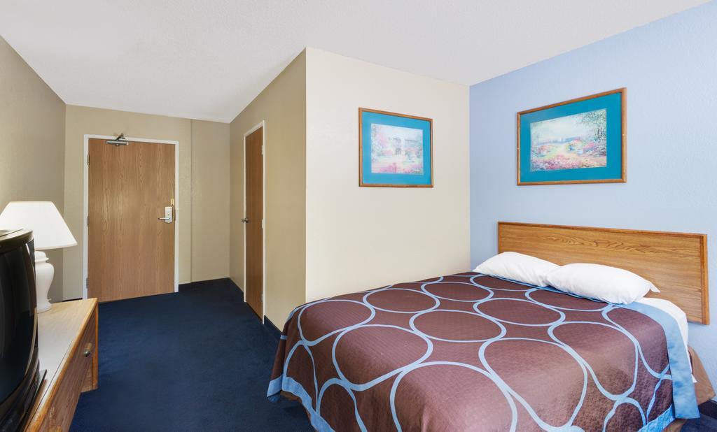Motel Super 8 By Wyndham Newburgh/West Point Stewart Intl Airport Exterior foto