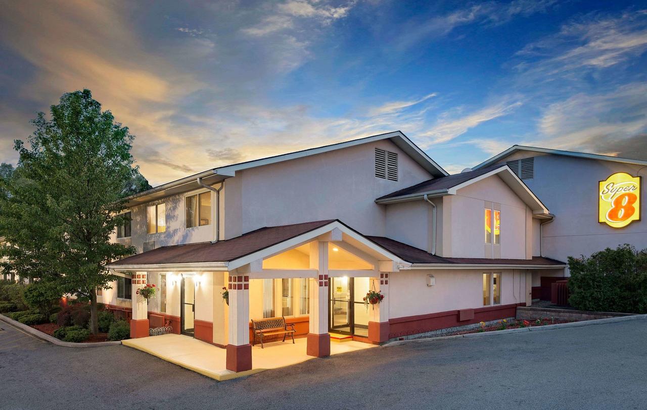 Motel Super 8 By Wyndham Newburgh/West Point Stewart Intl Airport Exterior foto